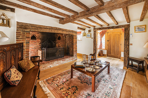 Crimbourne Stud fireplace