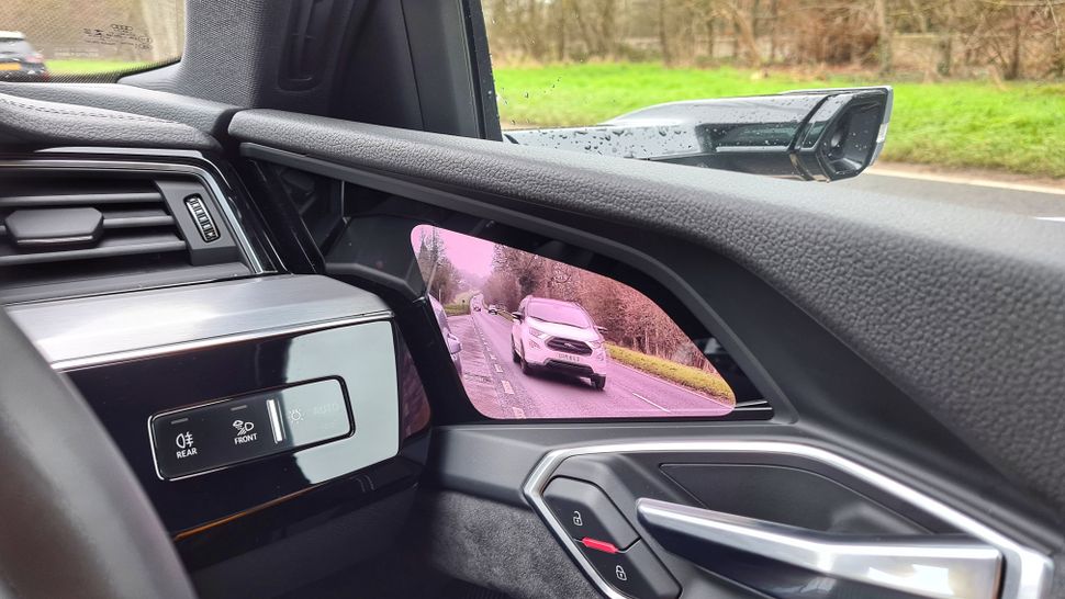 Audi etron Sportback its digital mirrors will prepare you for the