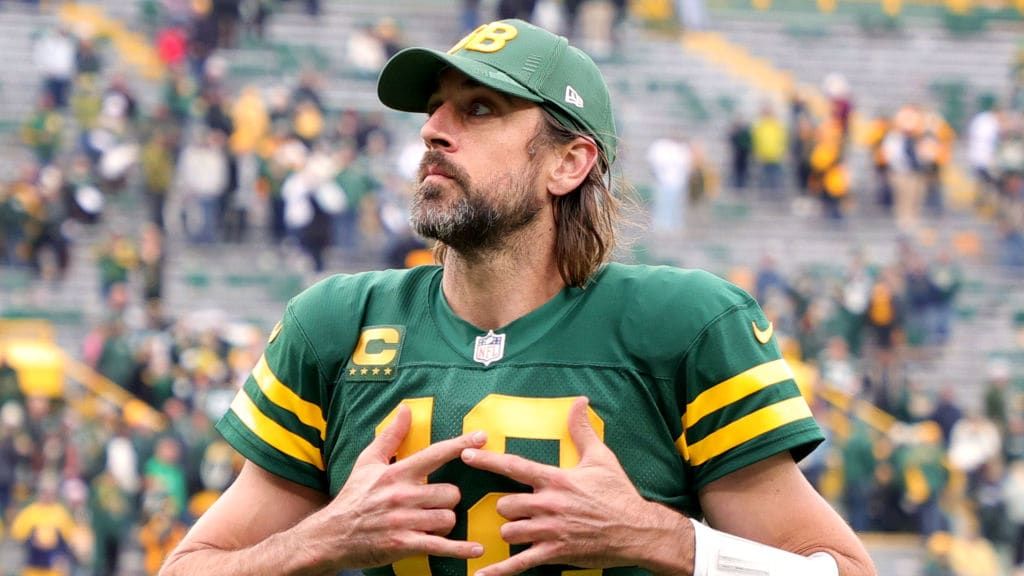 Aaron Rodgers' new State Farm ad will have Packers fans seeing double