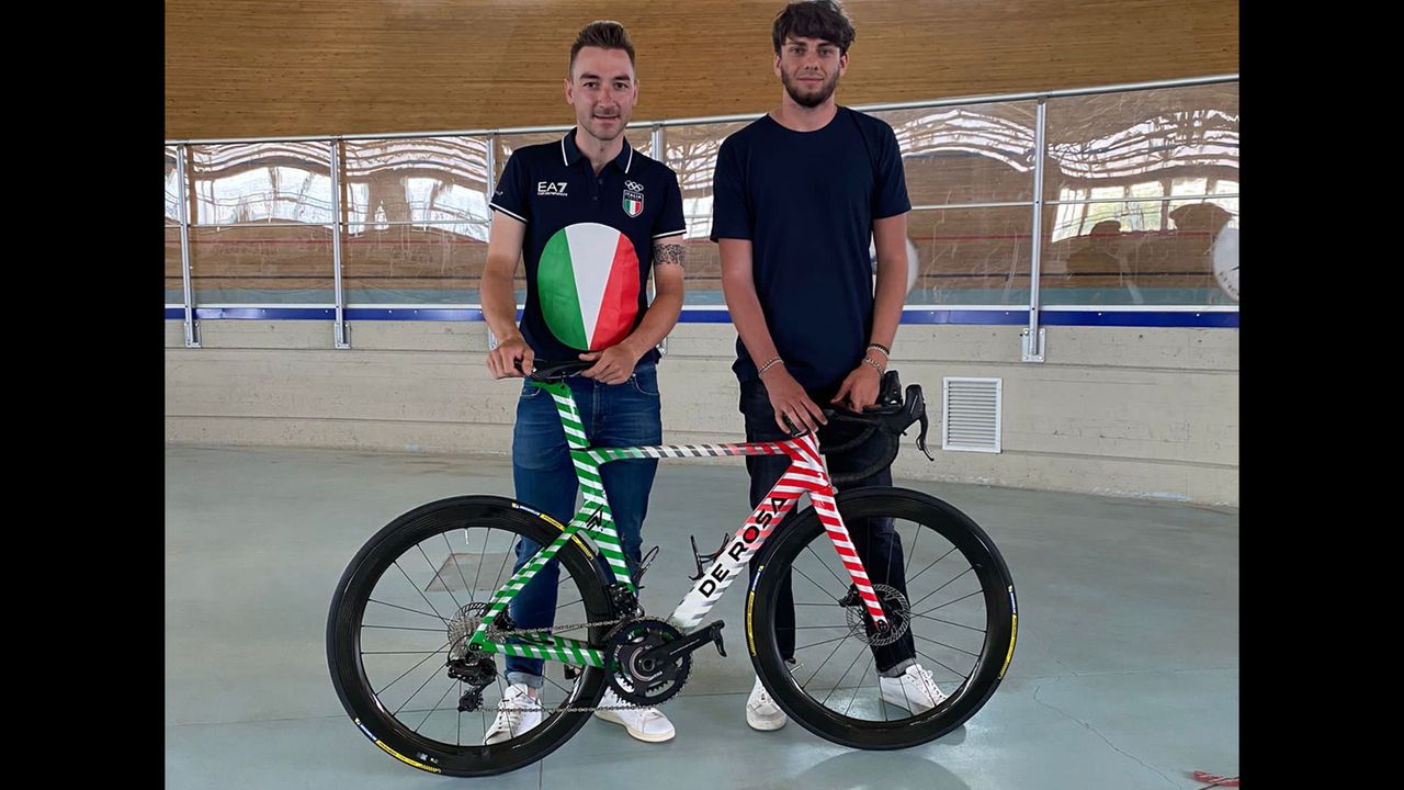Elia Viviani's new Italy-themed De Rosa bike