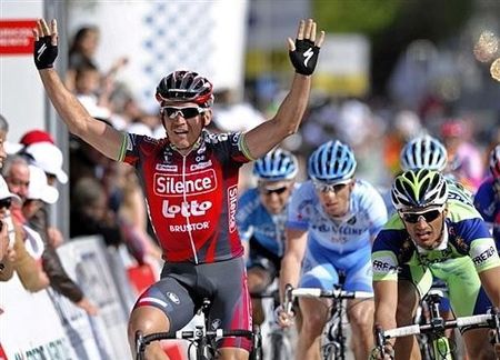 Robbie McEwen will leave Silence Lotto for Katusha
