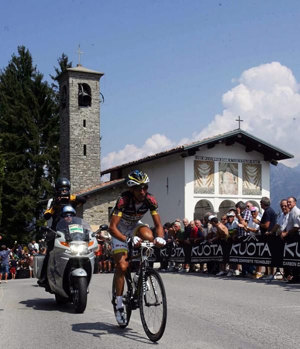 Fortunato Baliani (d'Angelo &amp; Antenucci - Nippo) climbs past the Madonna del Ghisallo chapel.