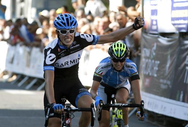 The Italian road race championshp came down to a two-rider sprint with Noemi Cantele taking the victory.