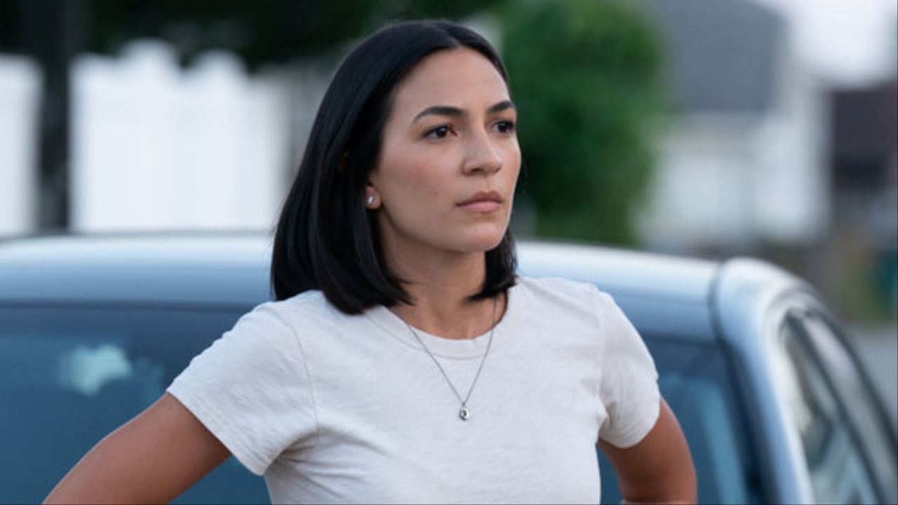 Natalee Linez playing Val in Chicago P.D. Season 12x03
