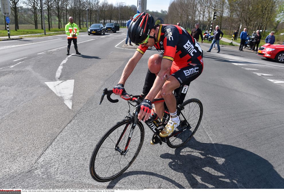 Samuel Sanchez (BMC Racing) crashed during Amstel Gold Race
