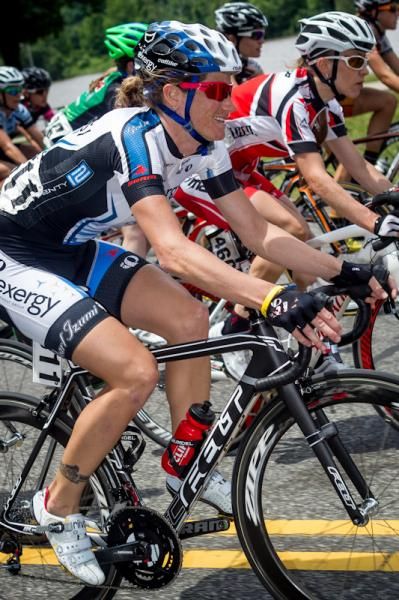 Theresa Cliff-Ryan (Exergy) gets set up for the sprint.