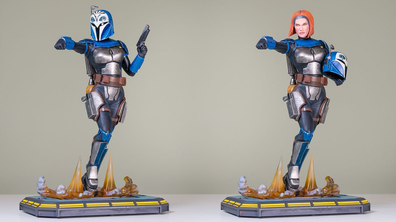 The helmeted and non-helmeted variants of the Bo-Katan Kryze 1:7 scale statue on a green background