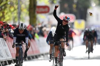 Stage 2 - The Women's Tour: Amy Pieters wins stage 2