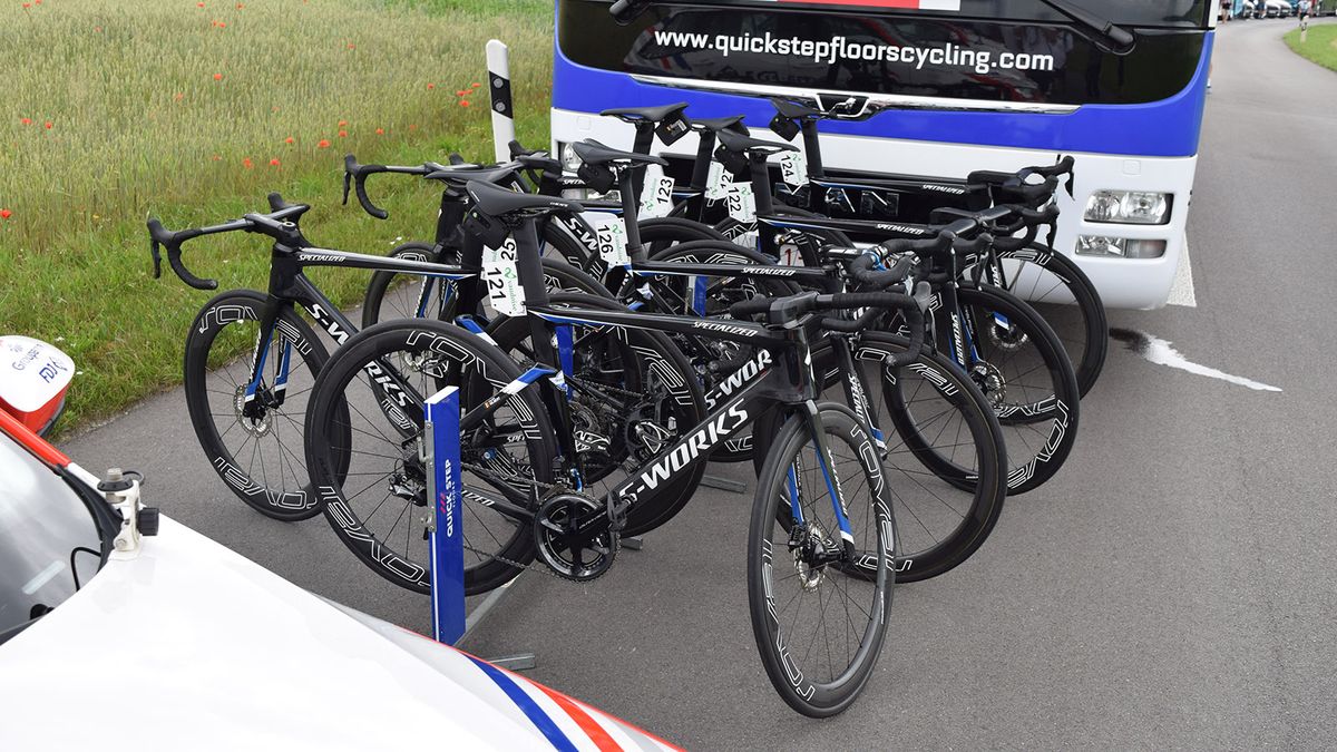 For several stages, nearly all of the Quick-Step Floors riders rode disc brakes on a mix of S-Works Tarmacs and an unreleased aero bike from Specialized