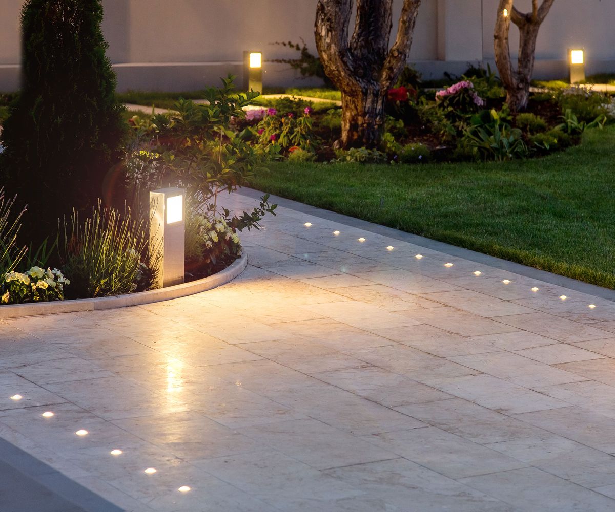 Garden path lighting ideas – 8 ways to enhance your walkways | Homebuilding