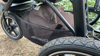 Hauck Runner 2 stroller: storage basket