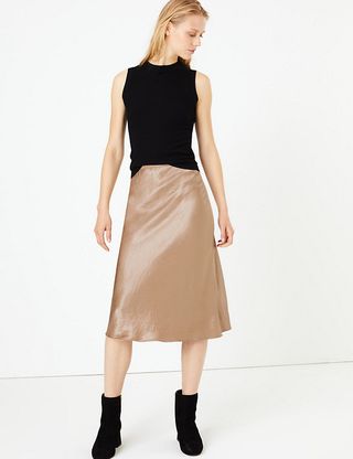 Amanda Holden’s gorgeous satin skirt is on sale at M&S- and it’s a dupe ...