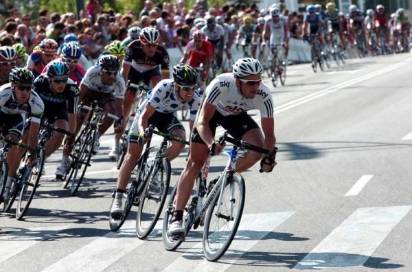 Ian Stannard (Team Sky) provided Ben Swift with the leadout
