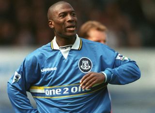 Kevin Campbell playing for Everton against Charlton Athletic, 1999