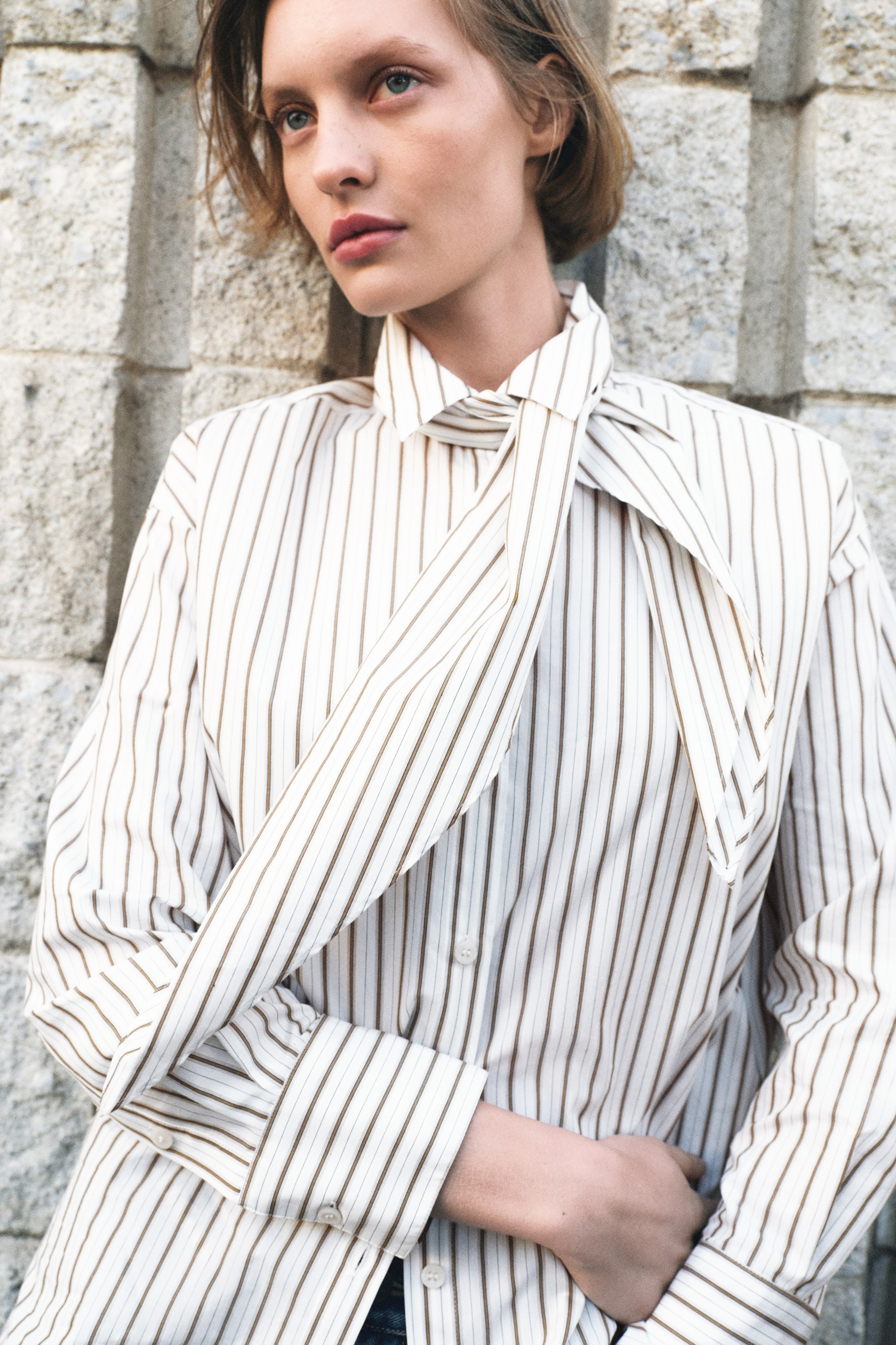 Shirt With Scarf - White/striped