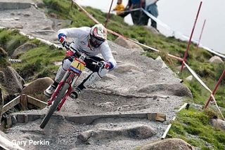 Steve Peat (Santa Cruz Syndicate) raced to sixth place at the Fort William World Cup downhill in June of 2009.
