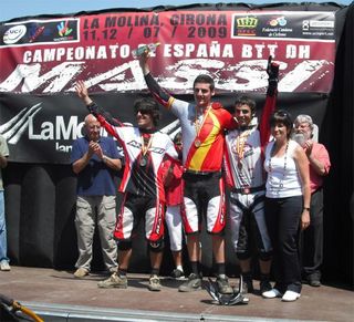 Massi goes one-two at Spanish downhill championships