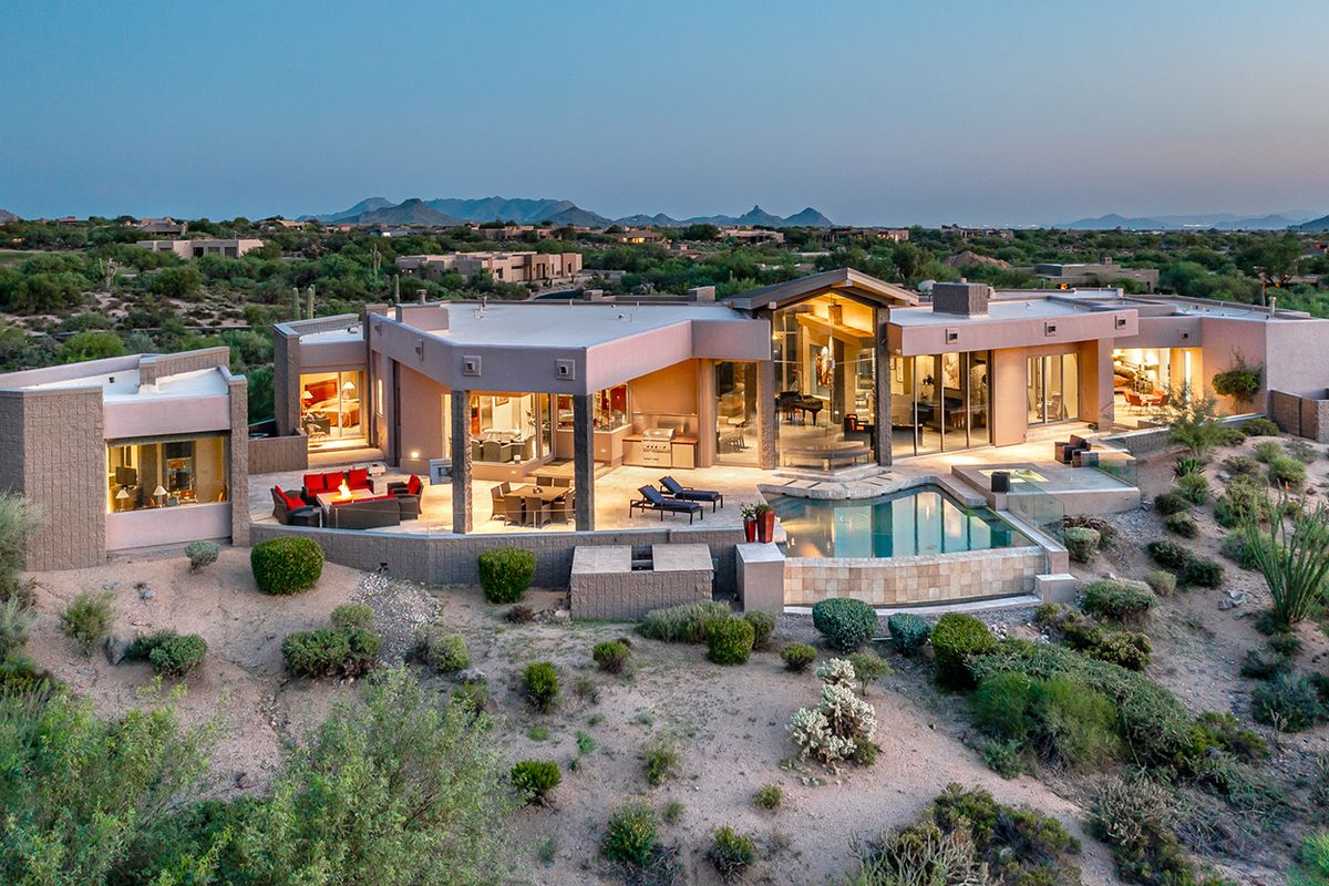 6 homes in desert towns The Week