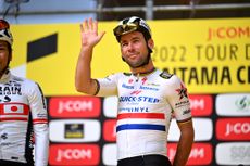 Mark Cavendish waving at the Saitama Criterium