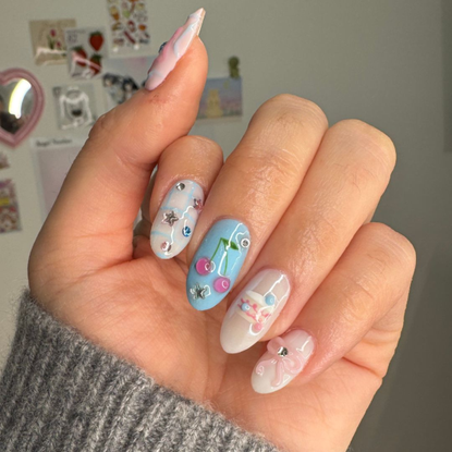 An image showing nail art created by @gelestialnails