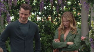 Michael Mealor and Allison Lanier as Kyle and Summer in the park in The Young and the Restless
