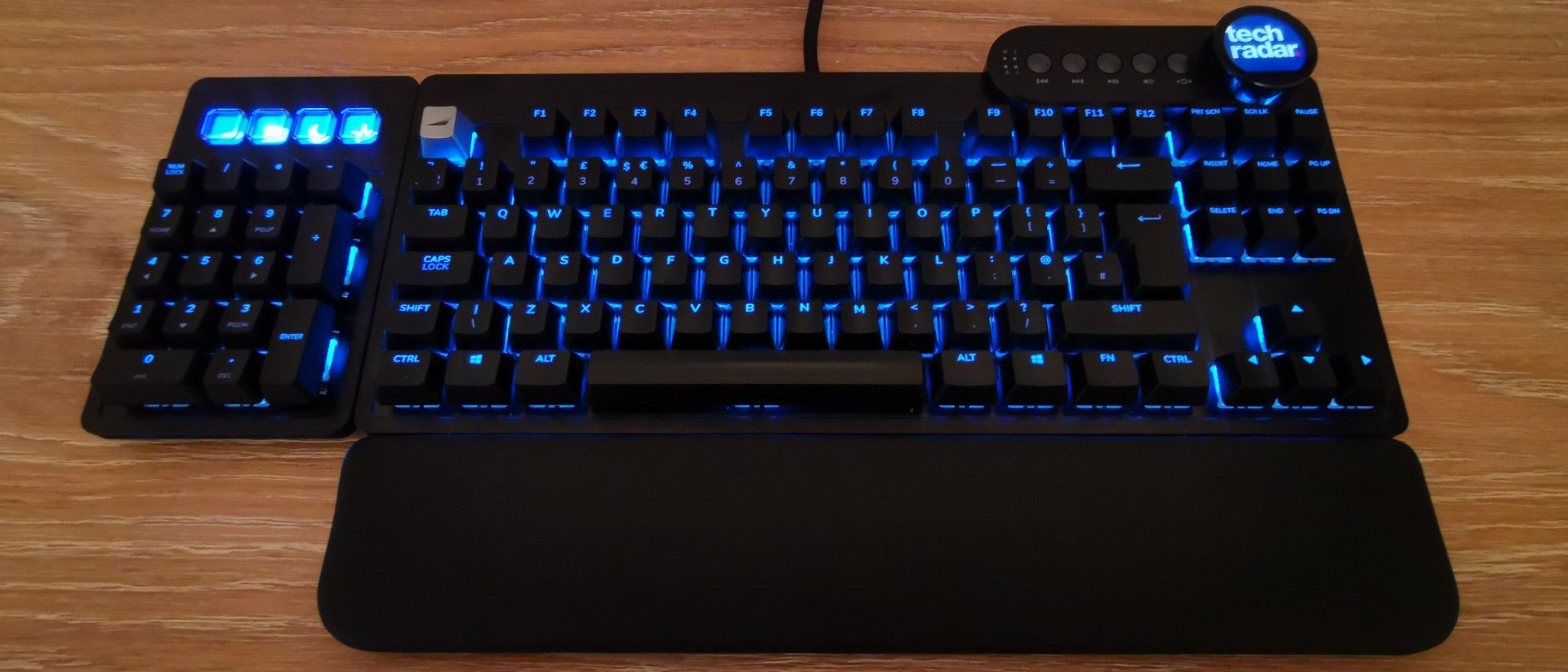 Mountain Everest Max モジュラー式 メカニカルキーボード Mountain Everest Max review | TechRadar