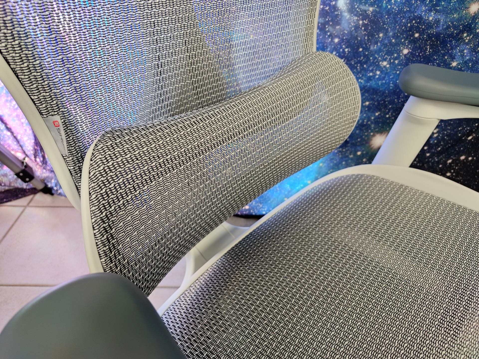 le soutien lombaire sur la chaise sihoo doro C300