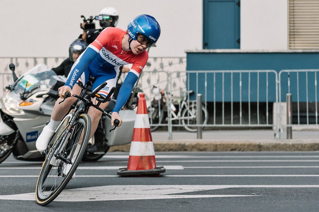 Anna van der Breggen in action during the prologue.