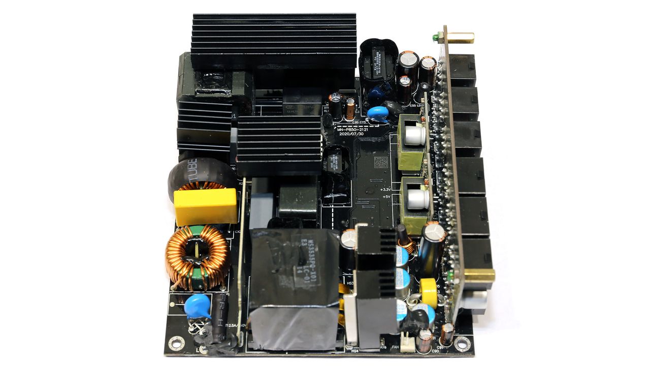 Gigabyte UD850GM