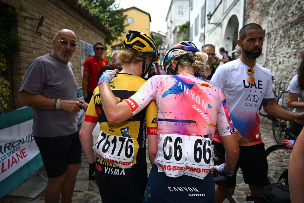 CANELLI ITALY JULY 05 LR Fem Van Empel of The Netherlands and Team JumboVisma and Pauliena Rooijakkers of The Netherlands and Team CanyonSRAM Racing react after the 34th Giro dItalia Donne 2023 Stage 6 a 1044km stage from Canelli to Canelli 315m UCIWWT on July 05 2023 in Canelli Italy Photo by Dario BelingheriGetty Images