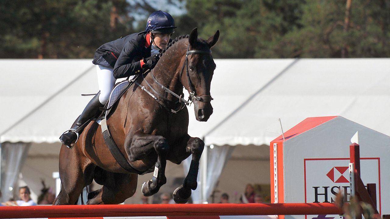 Tina Cook and Miners Frolic take double gold at the 2009 European Championships. 