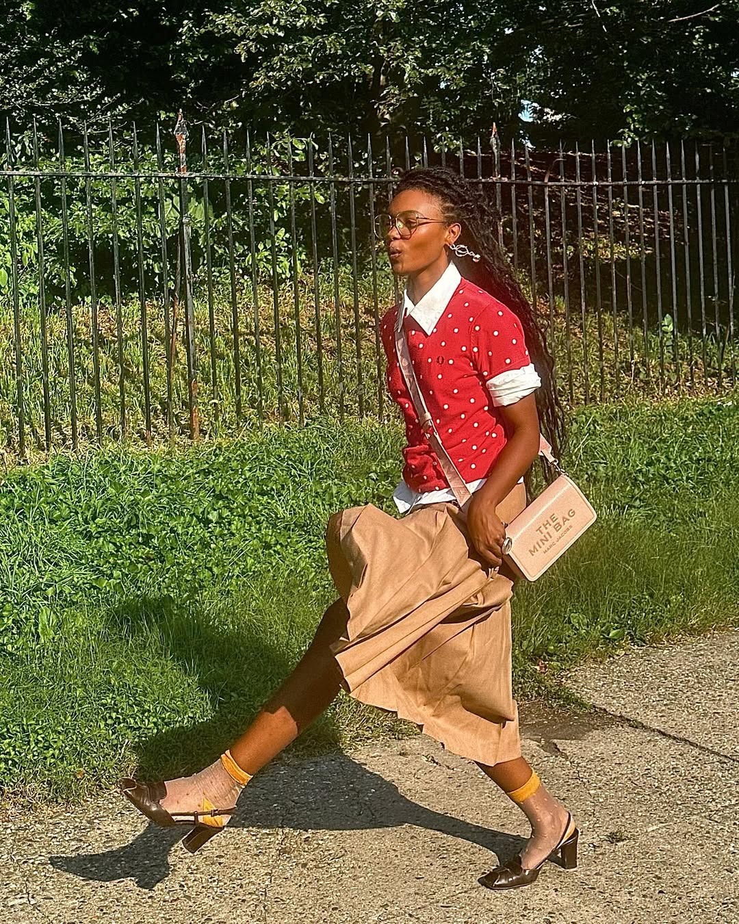 fashion people in fall outfits