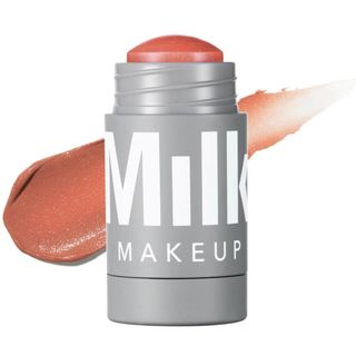Mini labial y brocha para mejillas Milk Makeup en tono Smirk