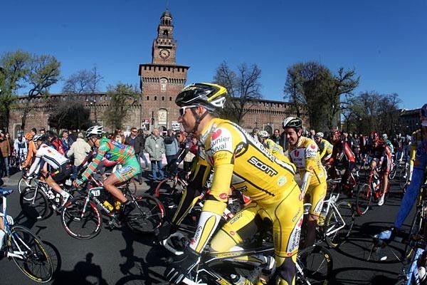 The peloton left Milano in a cheerful mood.