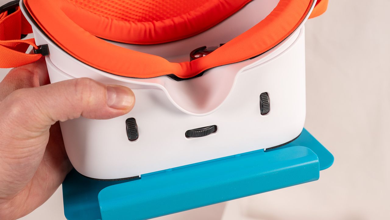 The lens adjustment wheels on the underside of the STARTRC VR headset for the Nintendo Switch 2