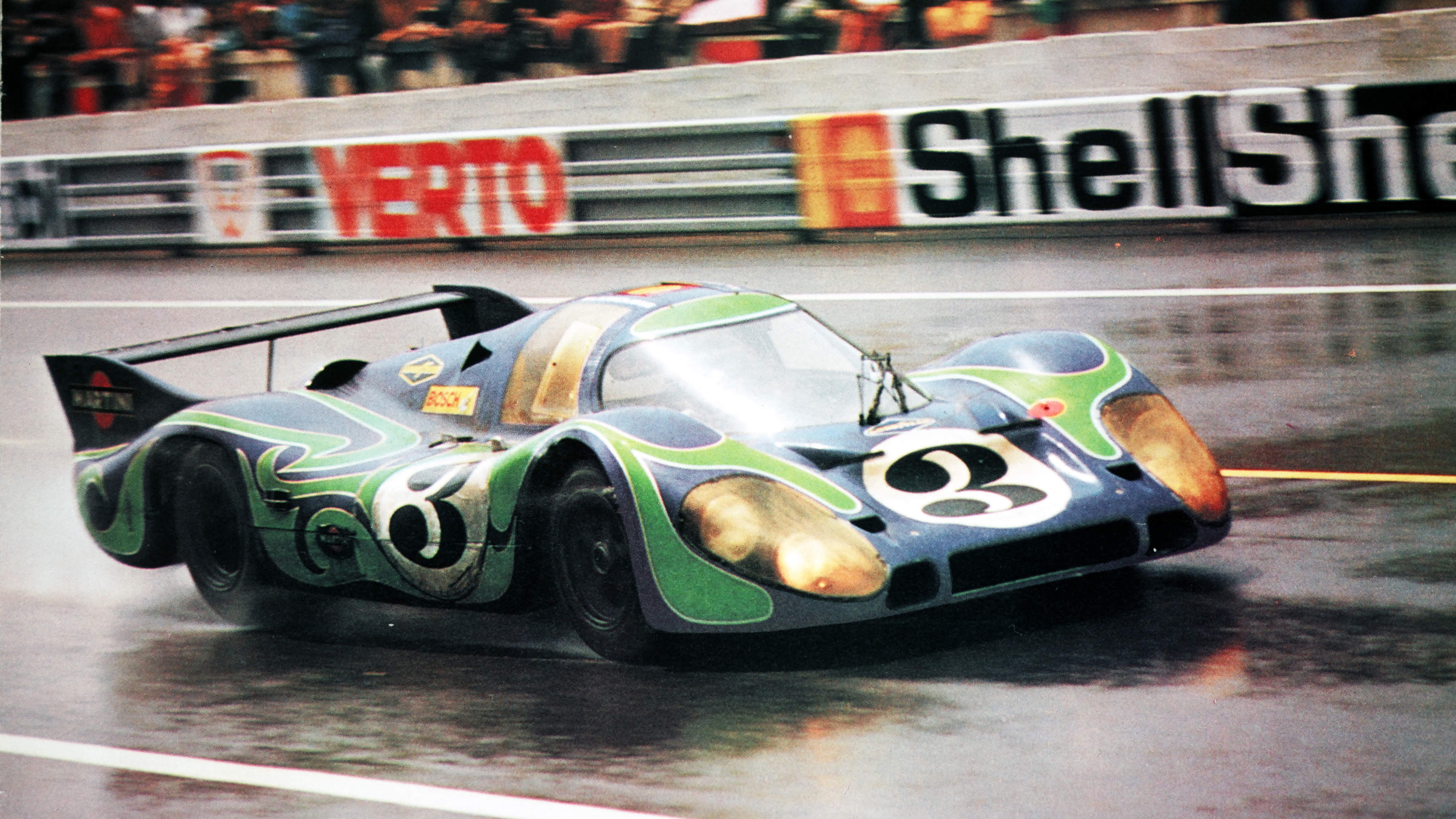 An image of the Porsche 917LH in the rain at Le Mans