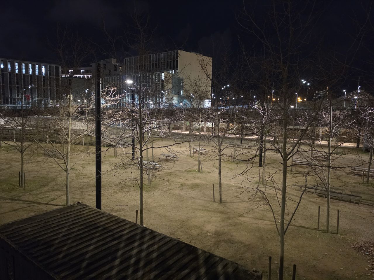Samsung Galaxy S26 Ultra camera sample at night