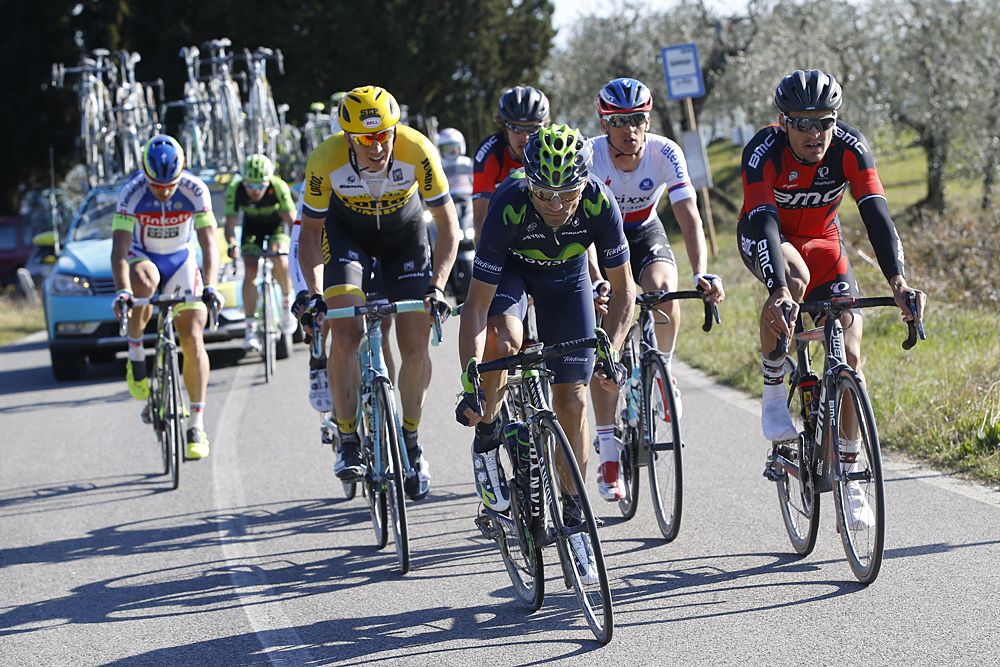 Peter Sagan (Tinkoff-Saxo, rear) begins to get dropped from the breakaway