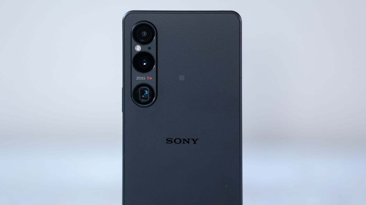 1vi Sony Xperia 1 VI review: 85-170mm zoom meets class-leading macro ...