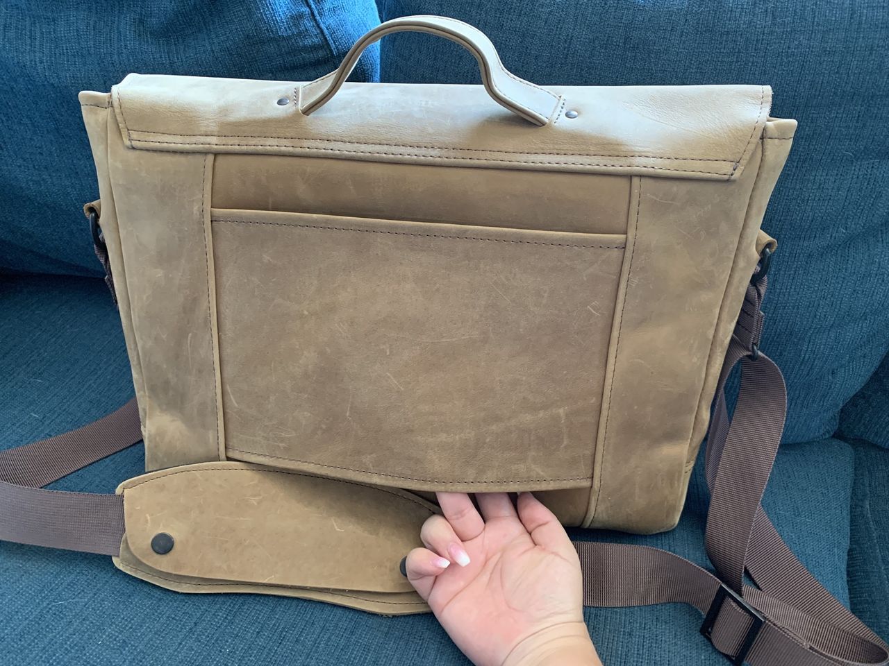 Waterfield Designs Executive Leather Messenger suitcase handle