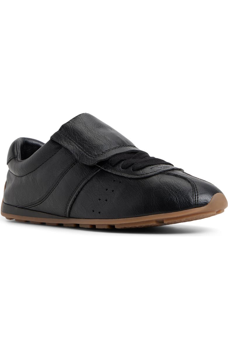 Forward Sneaker