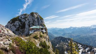 reasons you need a sleeping bag liner: mountain hut