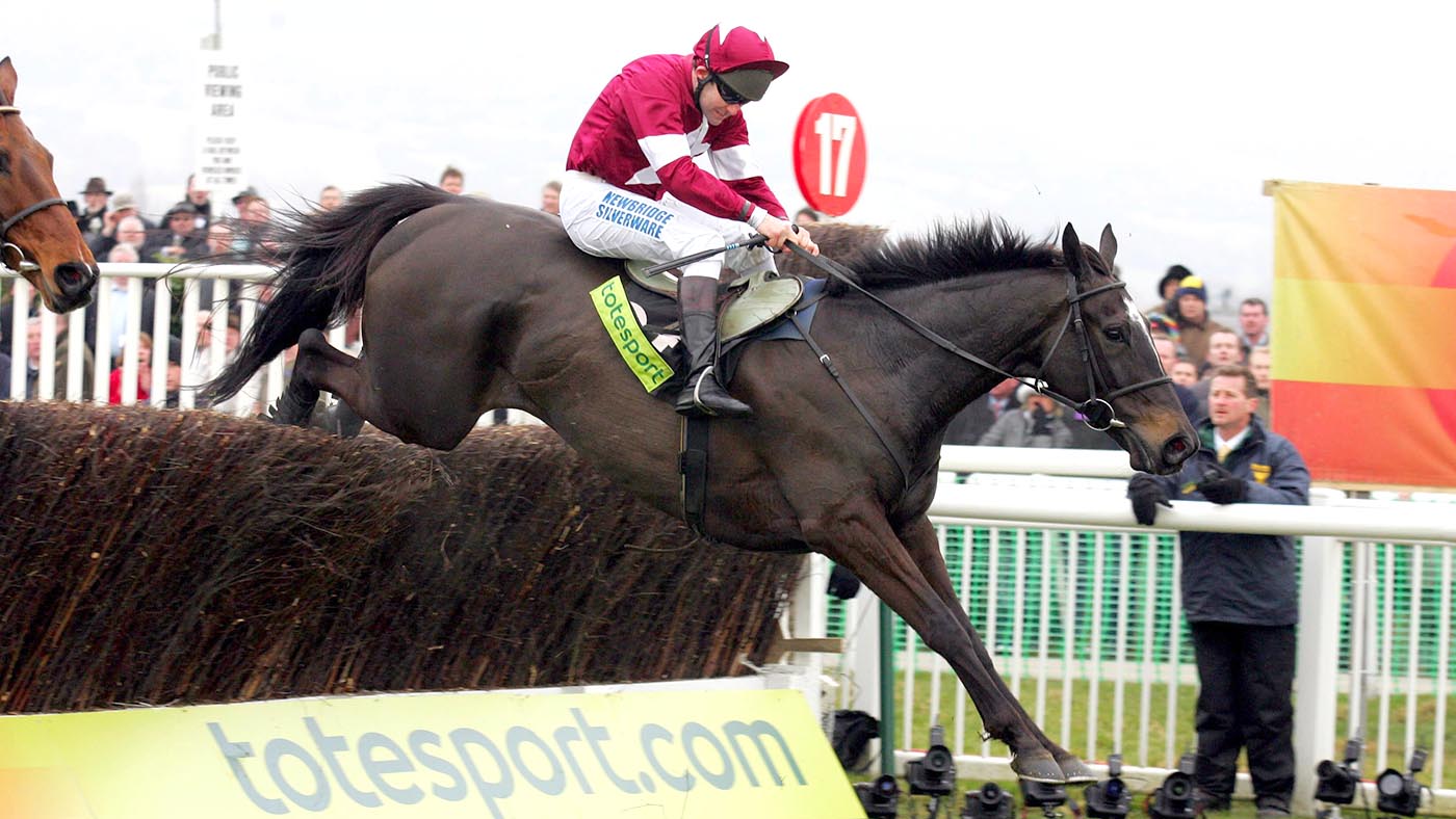 HWTGTJ WAR OF ATTRITION O'DWYER CHELTENHAM GOLD CUP CHELTENHAM RACECOURSE CHELTENHAM ENGLAND 17 March 2006