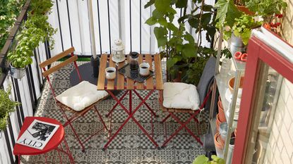 Ikea garden furniture: balcony with bistro table