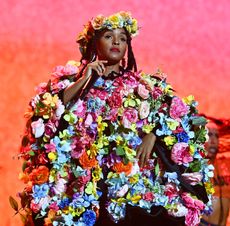 costume - janelle monae