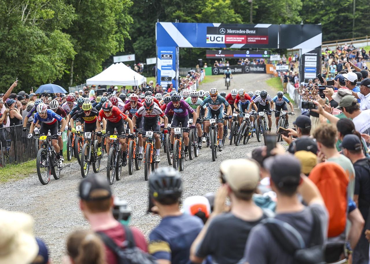 Start of the elite men's XCO Mountain Bike World Cup at Mont-Ste-Anne, Canada 2022t