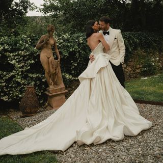 Who What Wear Weddings: Kayla Seah and Guillaume Viau Beautiful Tuscan Wedding