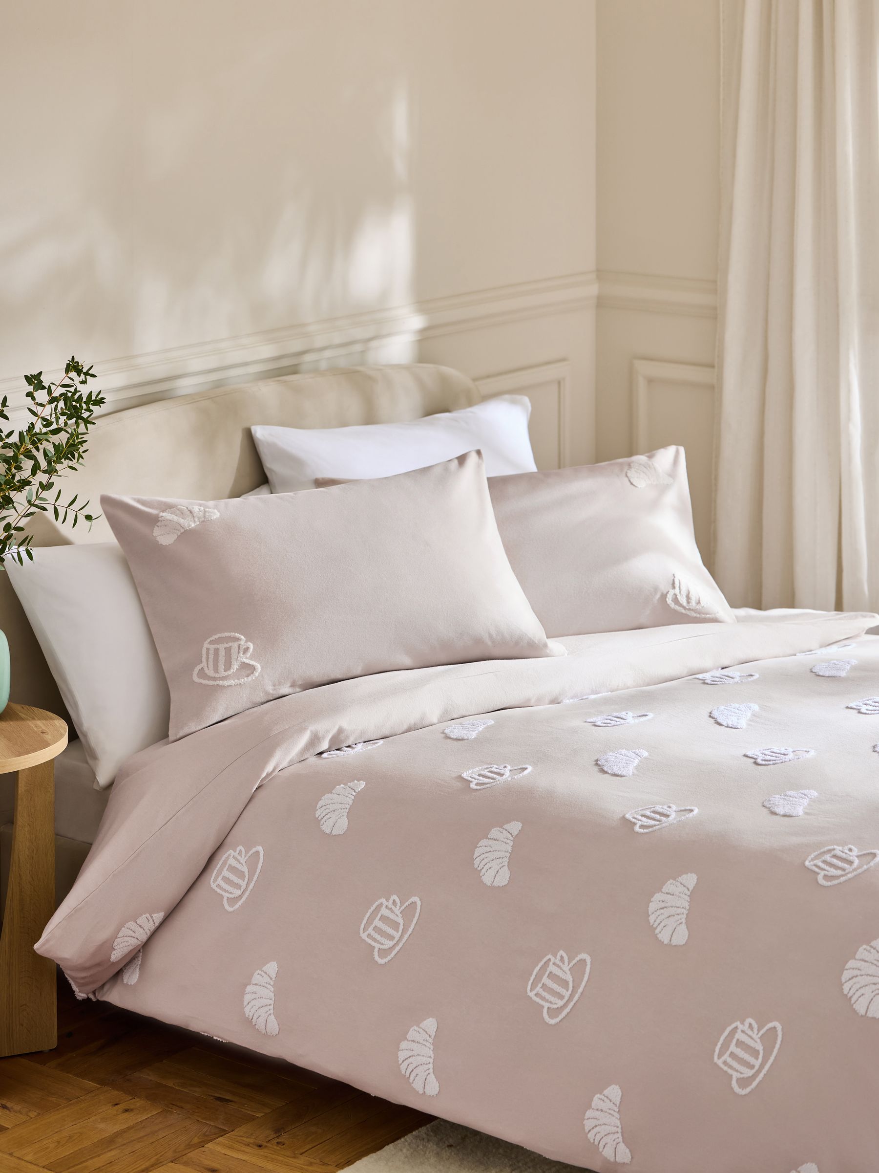 Natural Croissant Tufted Brushed Duvet Cover and Pillowcase Set