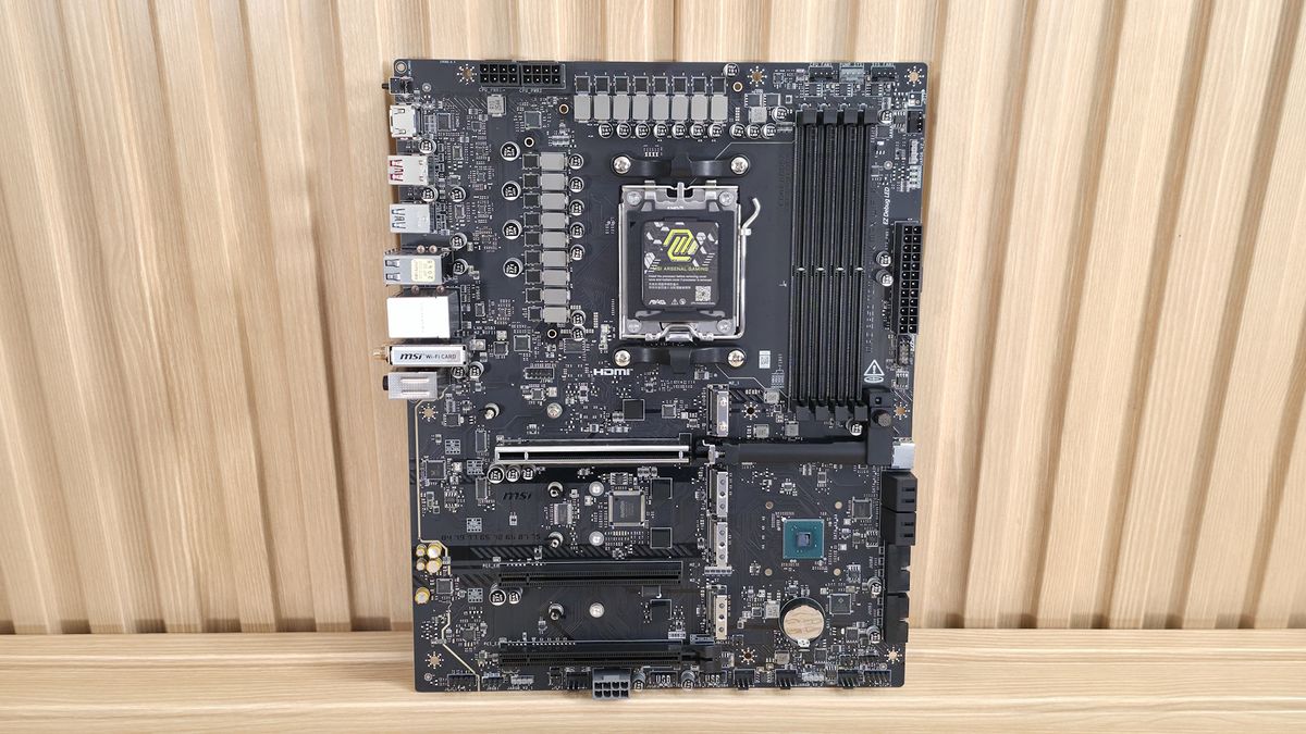 MSI MAG B850 Tomahawk Max Wifi II - board pictures