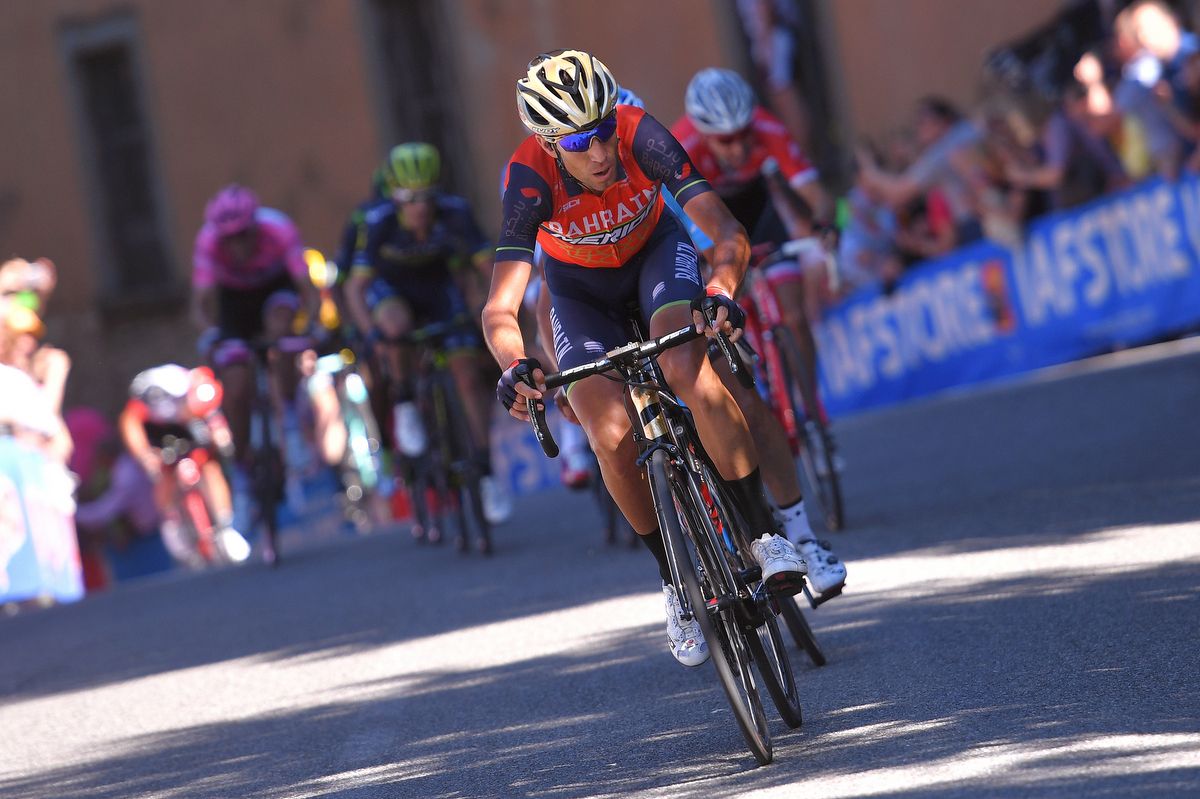Vincenzo Nibali (Bahrain-Merida) shaking things up on stage 15